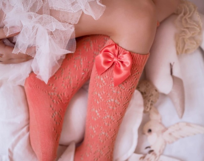 Przejdź do produktu Podkolanówki ażurowe geometric kokarda peony Condor *635