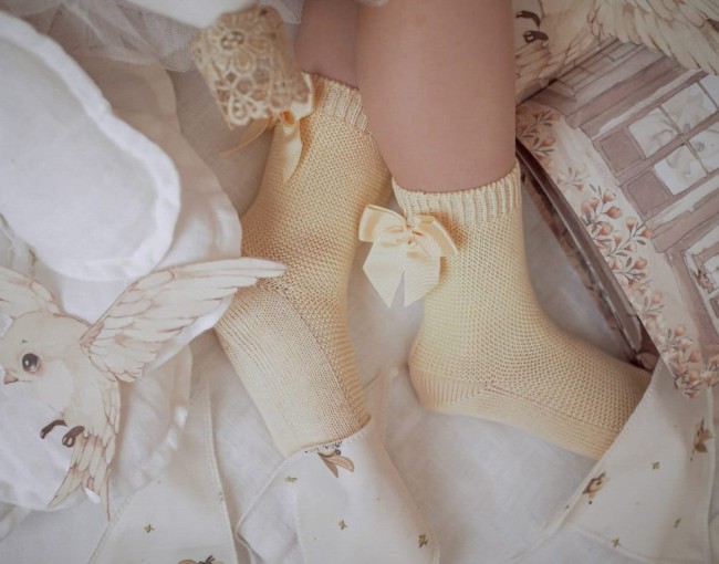 Przejdź do produktu Skarpetki dziecięce butter kokarda Condor 610