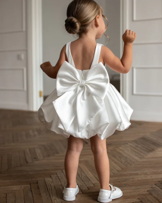 Przejdź do produktu Elegancka sukienka z kokardą dla dziewczynki komunia wesele NA ZAMÓWIENIE