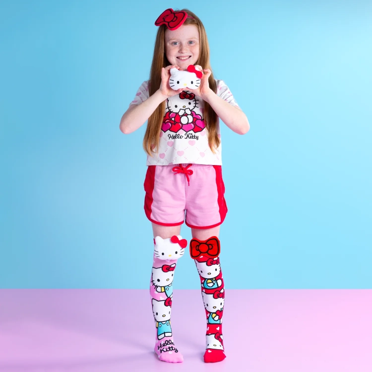 HELLO-KITTY-SOCKS-WITH-BOWS.webp