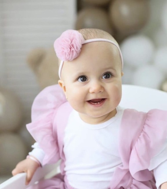 Przejdź do produktu OPASKA Z POMPONEM pudrowy róż