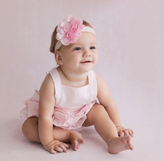 Przejdź do produktu Rampers falbanki kokarda różowy Babidu