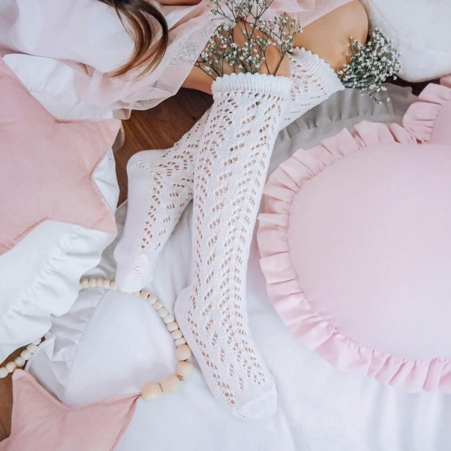 Przejdź do produktu Podkolanówki ażurowe dziecięce białe Condor *200
