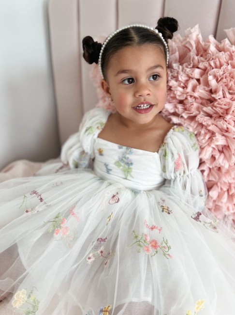 Przejdź do produktu Sukienka dla dziewczynki tiulowa biała kwiatki haftowane Luxe