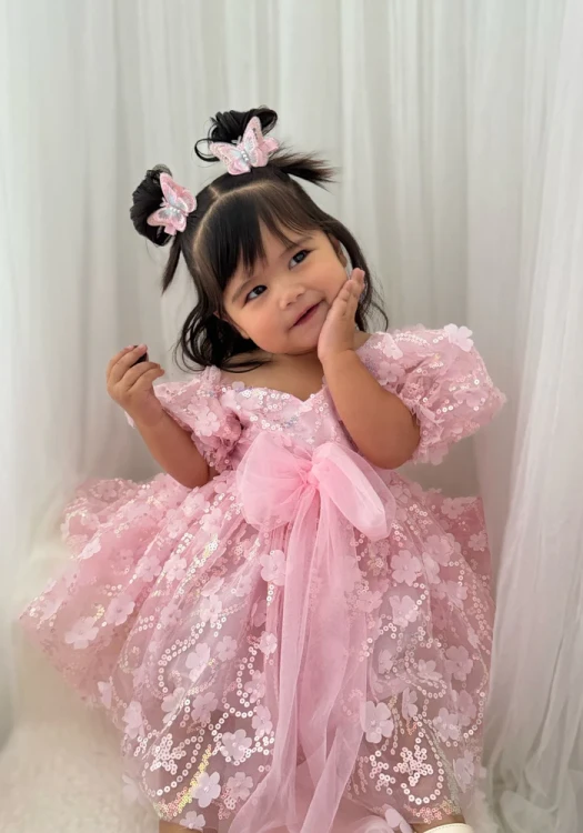 4A06B5BF-465C-478A-895A-51E65726EDBD_700x1000_crop_top.webp