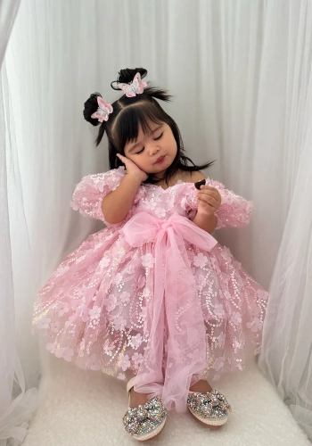 5EB9C613-B06A-404B-AAA9-E84D2DDCB06B_700x1000_crop_top.webp