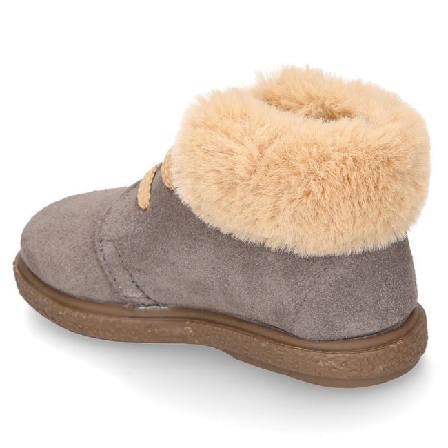 Przejdź do produktu  Botki dziecięce  zamsz szare futerko Okaaspain