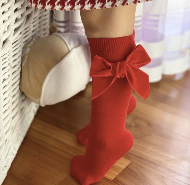 Przejdź do produktu Podkolanówki velvet kokarda czerwone Condor *550