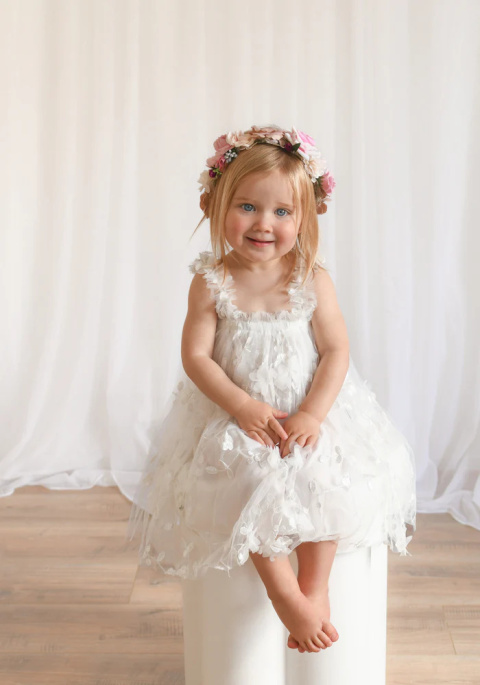 Sukienka tiulowa dla dziewczynki biała kwiatki haftowane